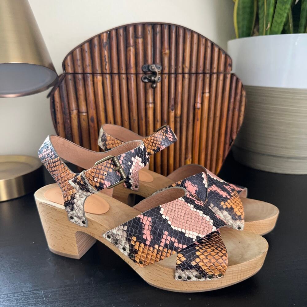MADEWELL Johanna Crisscross Clog Sandal Snake Embossed Leather Forgotten Petal - Picture 2 of 8